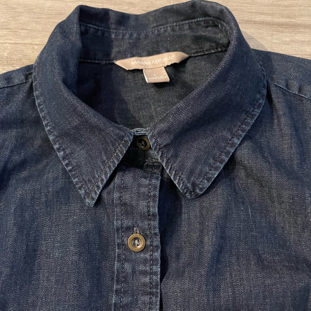 Banana Republic Dark Chambray Button Down Shirt sz L
